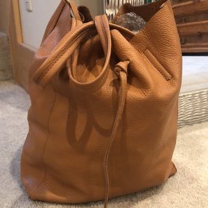 JAPONICA LEATHER TOTE IN COGNAC